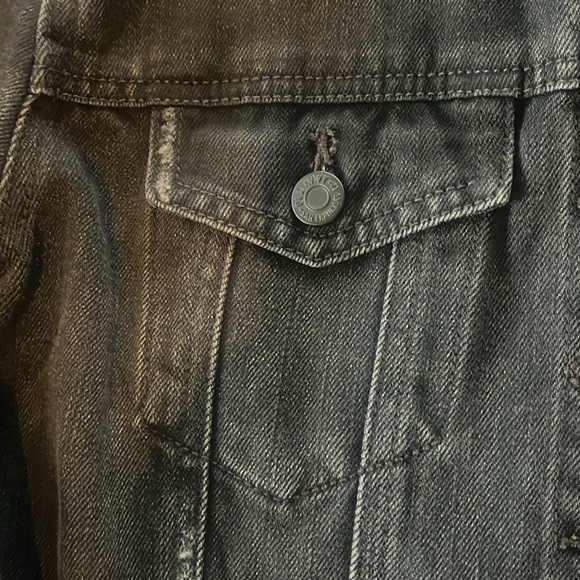 New Old Navy Women’s Large Jean Jacket Black Denim Distressed Jacket button down - Picture 10 of 12